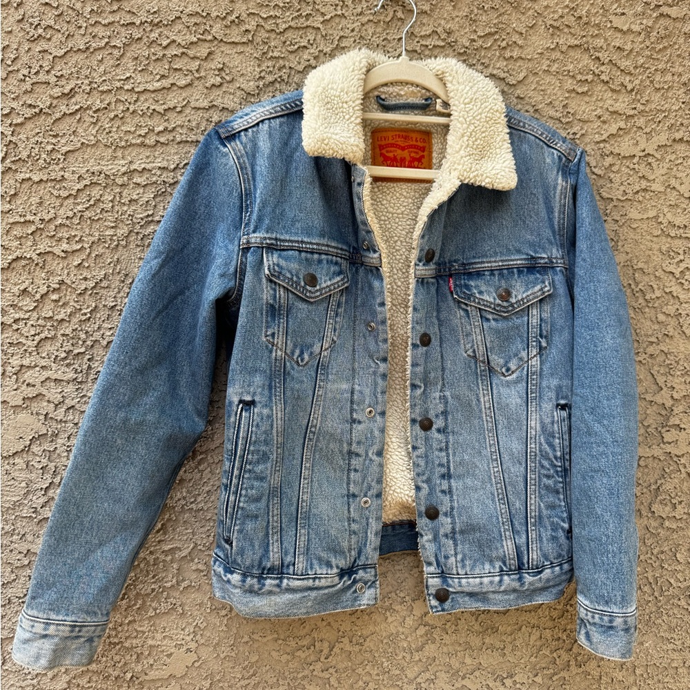 Levi's Light Blue Denim Jacket with Cream Sherpa